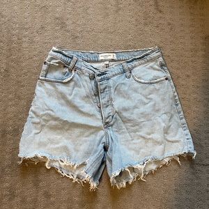 Abercombie curve love high rise crossover dad shorts